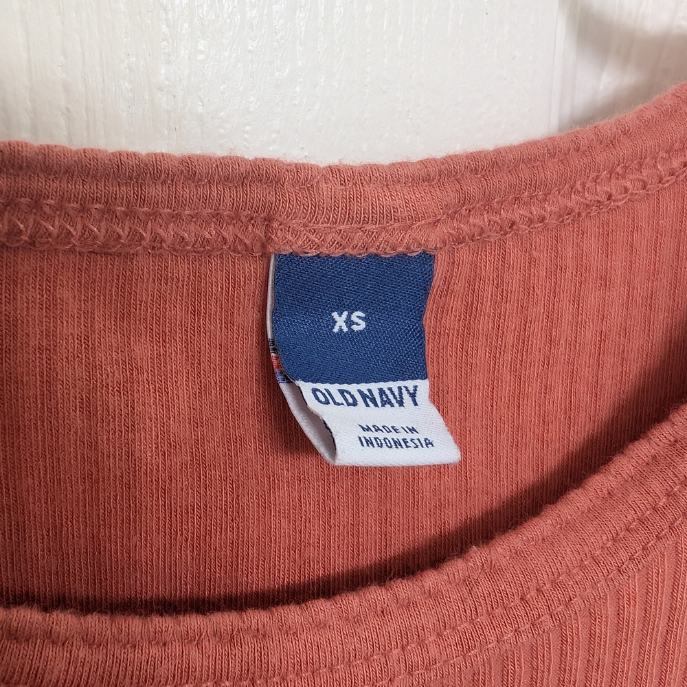 Women's Rust Ribbed Top - Picture 3 of 3